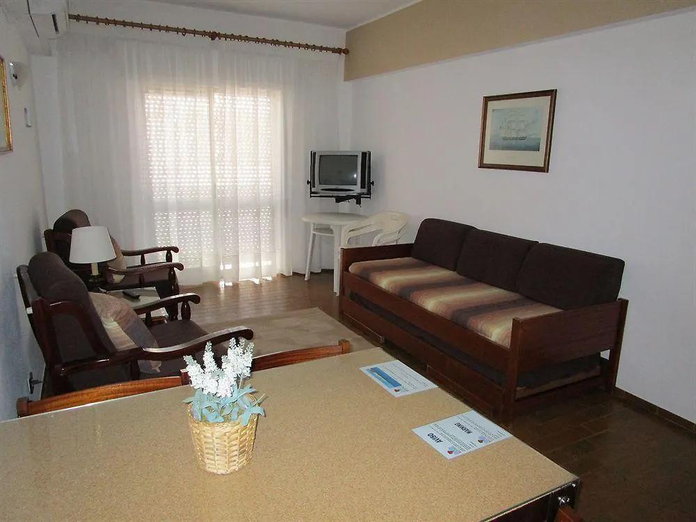 Guest house Edificio Novo Rosamar Al